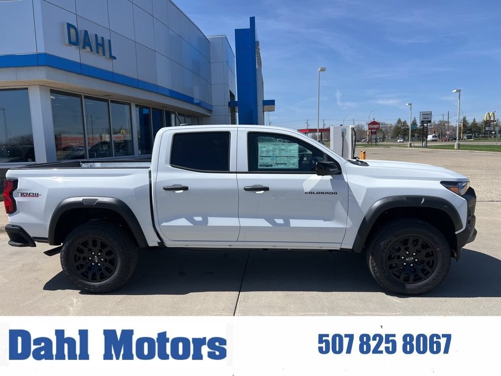 2026 Chevrolet Colorado Trail Boss in Summit White — front three-quarter view