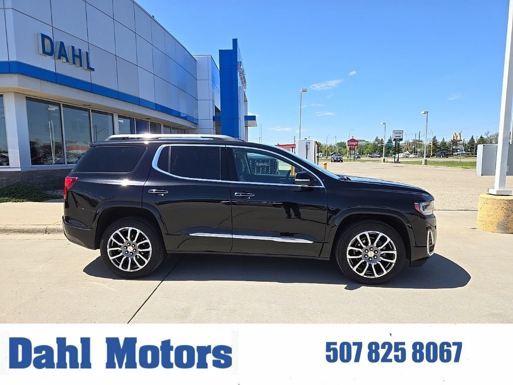 2021 GMC Acadia Denali in Ebony Twilight Metallic — front three-quarter view
