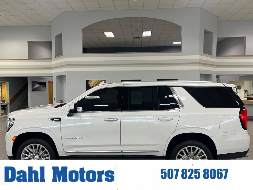 2023 GMC Yukon Denali in White Frost Tricoat — front three-quarter view