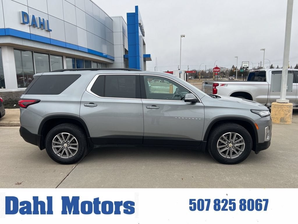 2024 Chevrolet Traverse Limited LT Leather in Sterling Gray Metallic — front three-quarter view