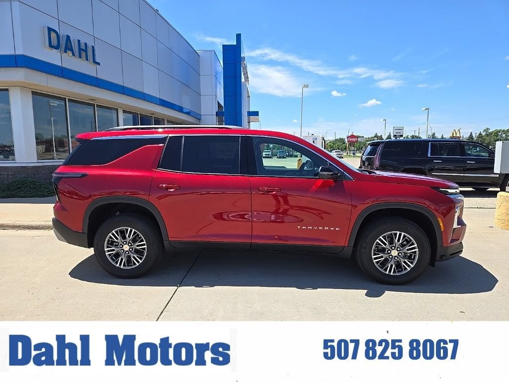 2026 Chevrolet Traverse LT in Radiant Red Tintcoat — front three-quarter view