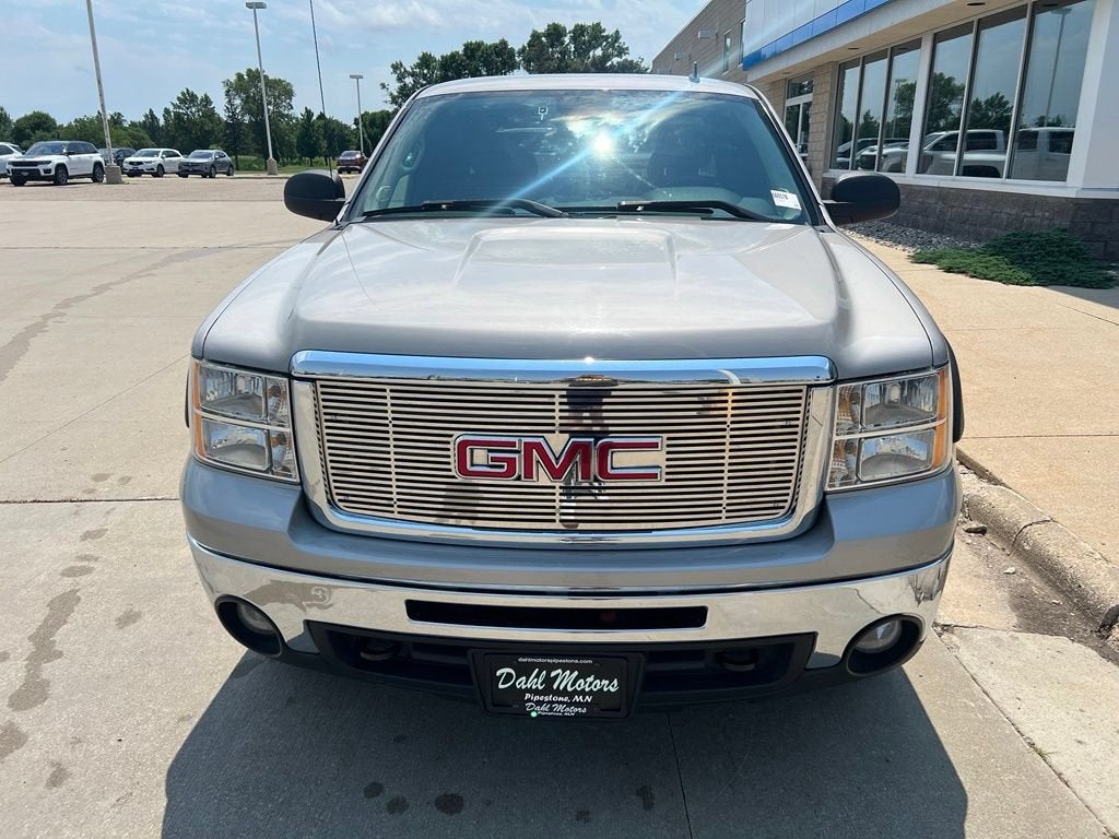 2009 GMC Sierra 1500 — rear three-quarter view