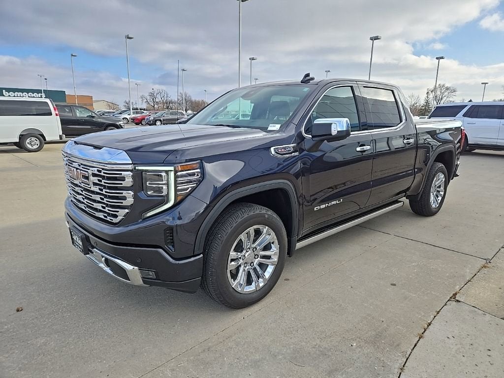 2022 GMC Sierra 1500 — interior view